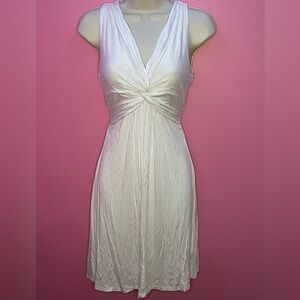 034 WHITE V-NECK KNOT FRONT DRESS - SMALL